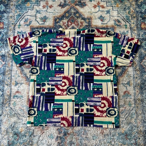 Vintage Abstract All Over Print T-shirt Size XL - Picture 2 of 4